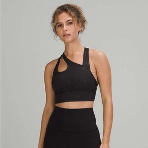 Lululemon Free to Be Serene Cross-Front bra size 4 Colour: Yogo Emboss Black